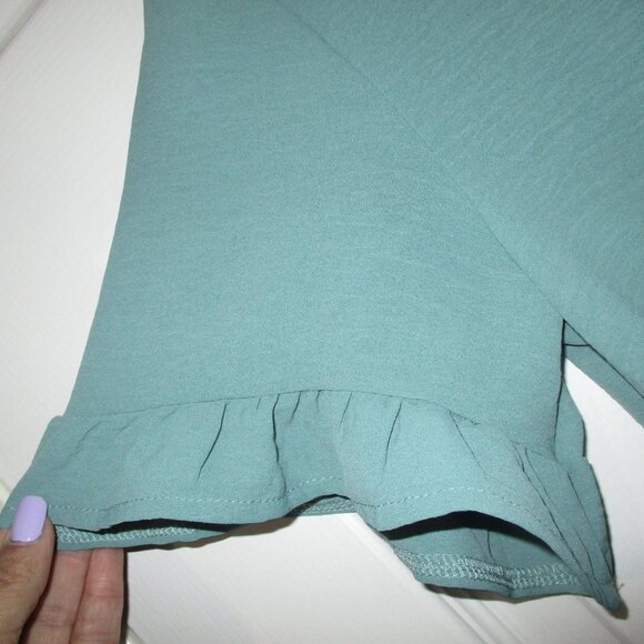 Green Dress Relax Fit Size Medium by Bloom Chic - Picture 4 of 7